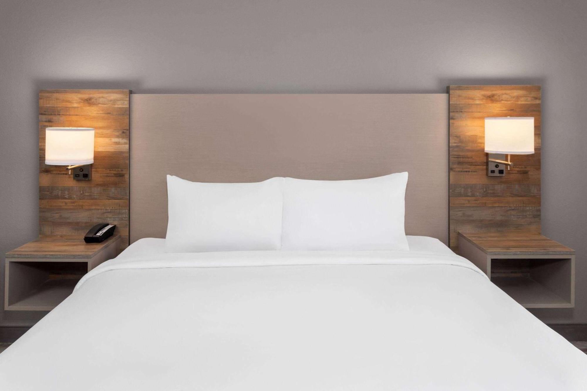 Links Bos Landen Hotel & Spa Of Pella, Trademark By Wyndham Екстер'єр фото