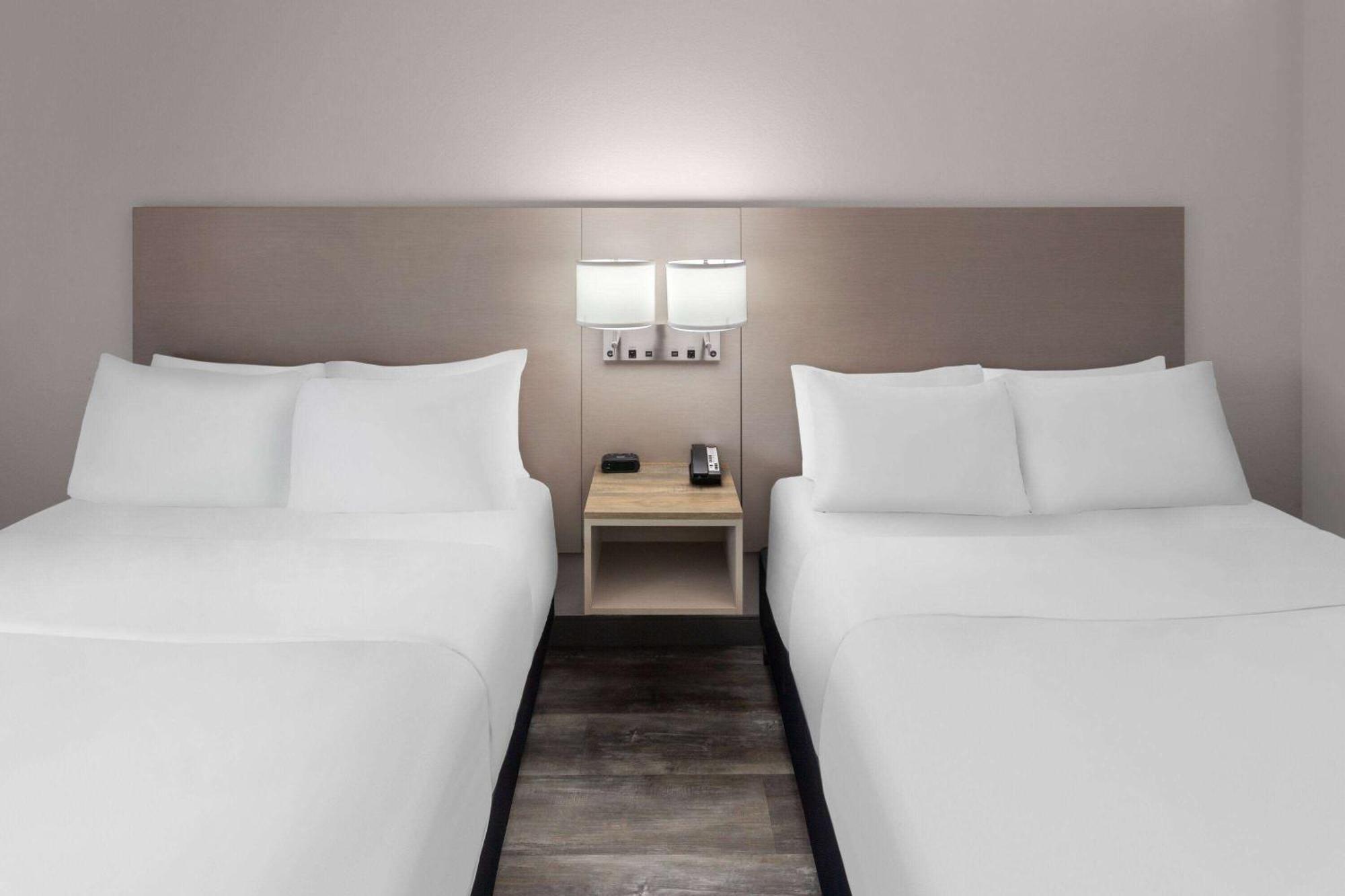 Links Bos Landen Hotel & Spa Of Pella, Trademark By Wyndham Екстер'єр фото